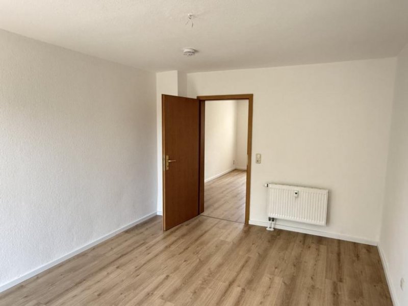 Zwickau Schöne 2-Raumwohnung mit Balkon, Stpl. und neuer EBK! Tageslichtbad! Wohnung mieten