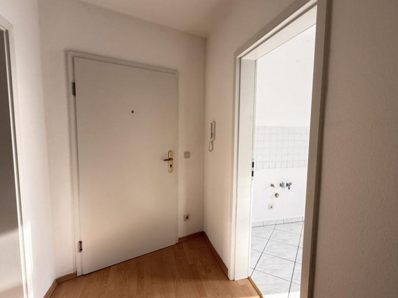Zwickau Zentrumsnahe 2-Raumwohnung mit Balkon! Wohnung mieten