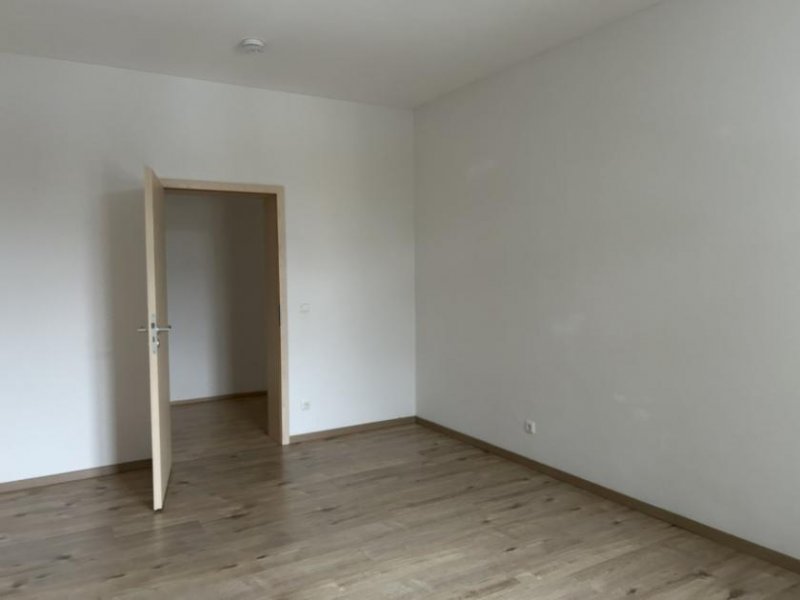Zwickau Zentrumsnahe 3-Raumwohnung mit Balkon, Stellplatz und EBK! Wohnung mieten