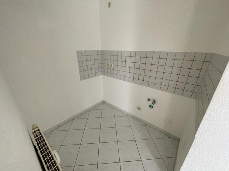 Zwickau 1,5 Zimm-Wohnung in Marienthal mit tollem Blick ins Erzgebirge, Laminat, Balkon Wohnung mieten