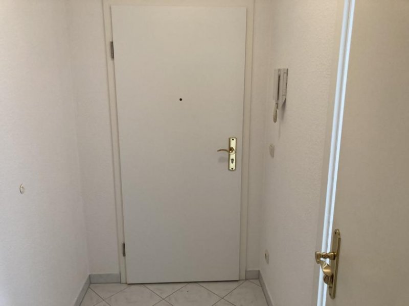 Zwickau Ab 1.10.! Helle 1-Raumwohnung mit Singleküche und Balkon in Marienthal! Wohnung mieten