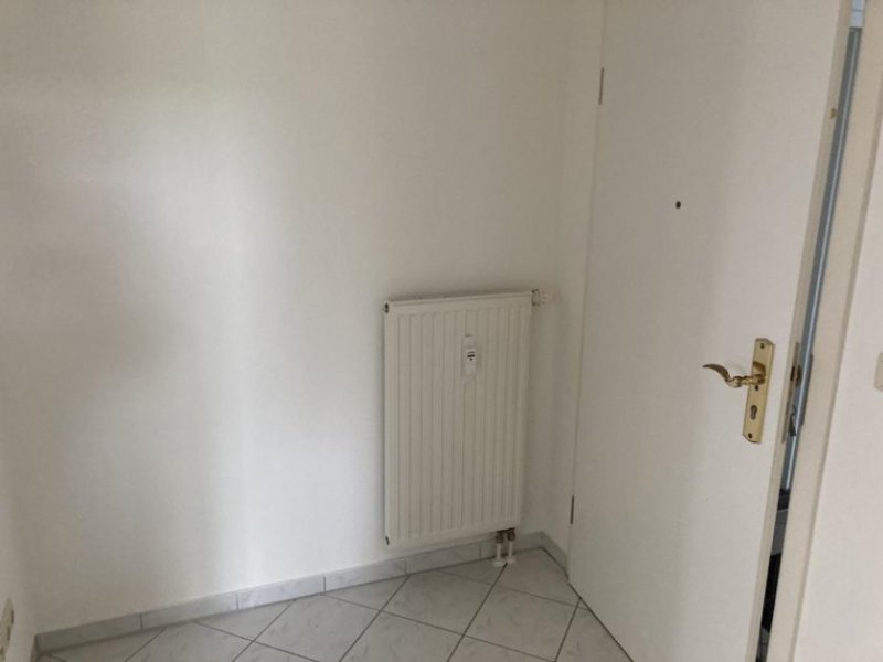 Zwickau Ab 1.1.26! Helle 1-Raumwohnung mit Tageslichtbad und Balkon; Nähe HBK Wohnung mieten