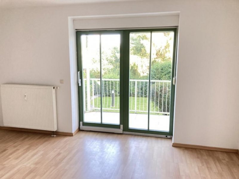 Zwickau Ab 1.2.26! Zwickau Marienthal Nähe HBK - 2-Raumwohnung mit Einbauküche, Stellplatz und Balkon! Wohnung mieten
