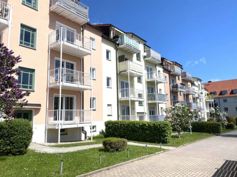 Zwickau Ab 1.8.! Schöne 2-Raumwohnung mit Balkon, Tageslichtbad u. Stpl. in Marienthal! Blick ins Erzgebirge! Wohnung mieten