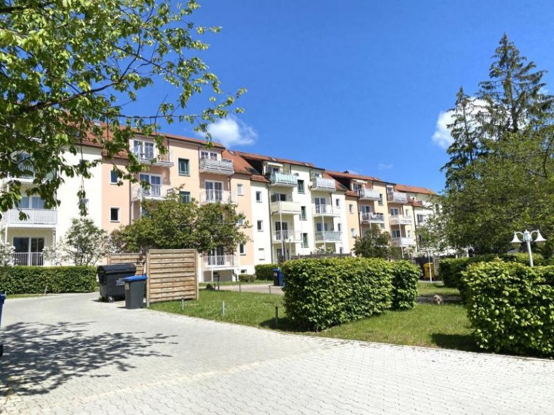 Zwickau Ab 1.8.! Schöne 2-Raumwohnung mit Balkon, Tageslichtbad u. Stpl. in Marienthal! Blick ins Erzgebirge! Wohnung mieten