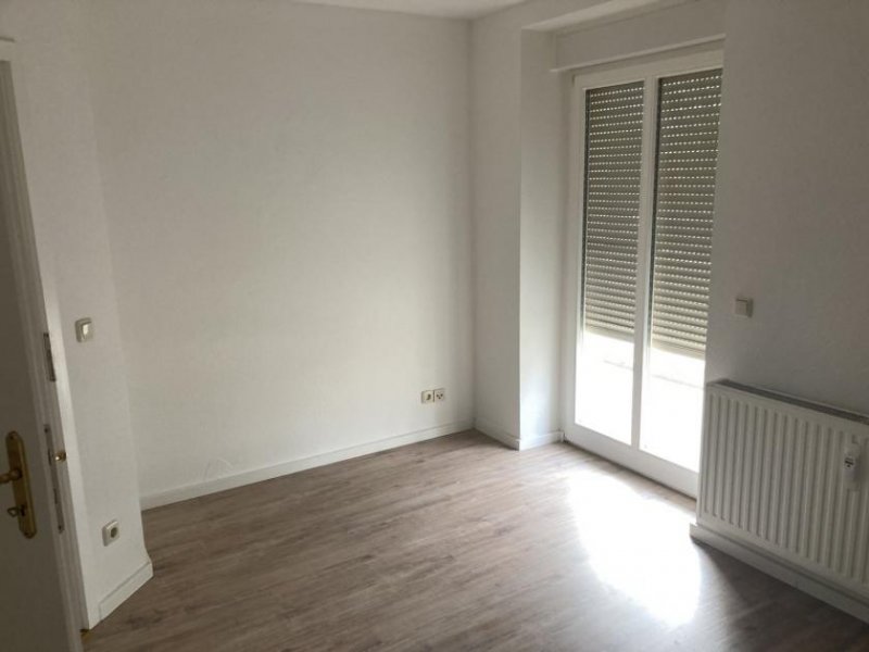 Zwickau Gut geschnittene 2-Raumwohnung mit Balkon, in Marienthal nähe Krankenhaus! Wohnung mieten