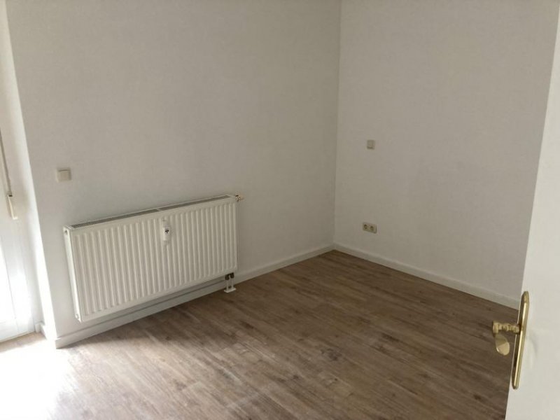 Zwickau Gut geschnittene 2-Raumwohnung mit Balkon, in Marienthal nähe Krankenhaus! Wohnung mieten