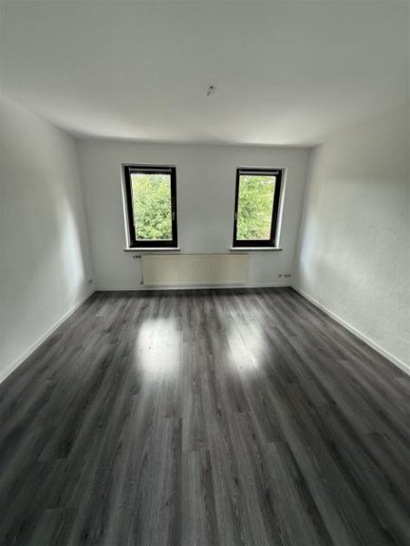 Zwickau Gemütliche 1-Zimmer mit EBK und Laminat in ruhiger Lage! Wohnung mieten