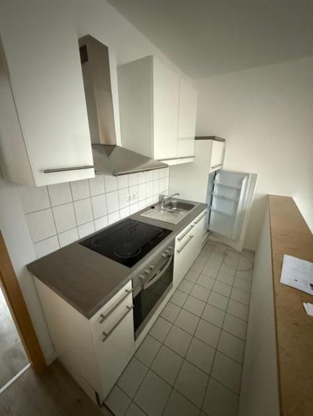 Zwickau Gemütliche 2-Zi. mit EBK, SP, Balkon und Laminat in ruhiger Lage! Wohnung mieten