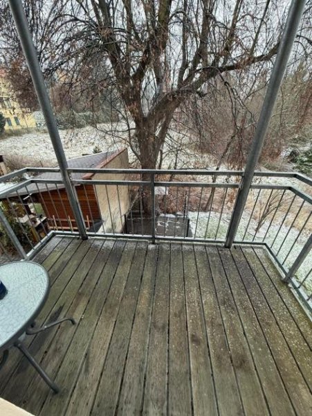 Zwickau Gemütliche 2-Zimmer mit Laminat und Wannenbad mit Fenster in ruhiger Lage! Wohnung mieten