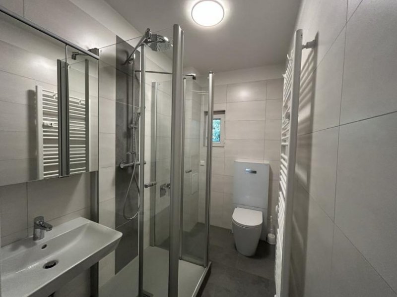 Zwickau Schöne 2-Raumwhg. mit EBK und Balkon in Zwickau! Wallbox für E-Autos am Haus! Wohnung mieten