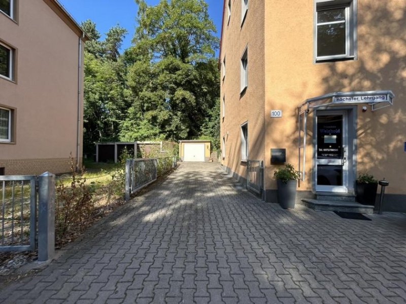 Zwickau Schöne 2-Raumwhg. mit EBK und Balkon in Zwickau! Wallbox für E-Autos am Haus! Wohnung mieten