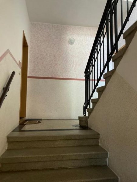 Falkenstein Günstige 2-Zimmer mit Laminat und Wannenbad in guter Lage! Wohnung mieten