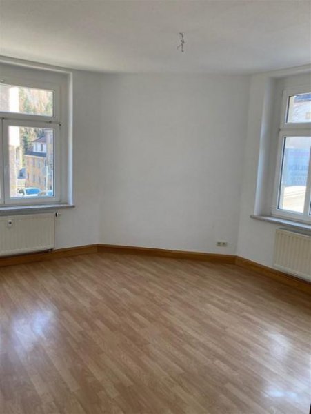 Falkenstein Günstige 2-Zimmer mit Laminat und Wannenbad in guter Lage! Wohnung mieten
