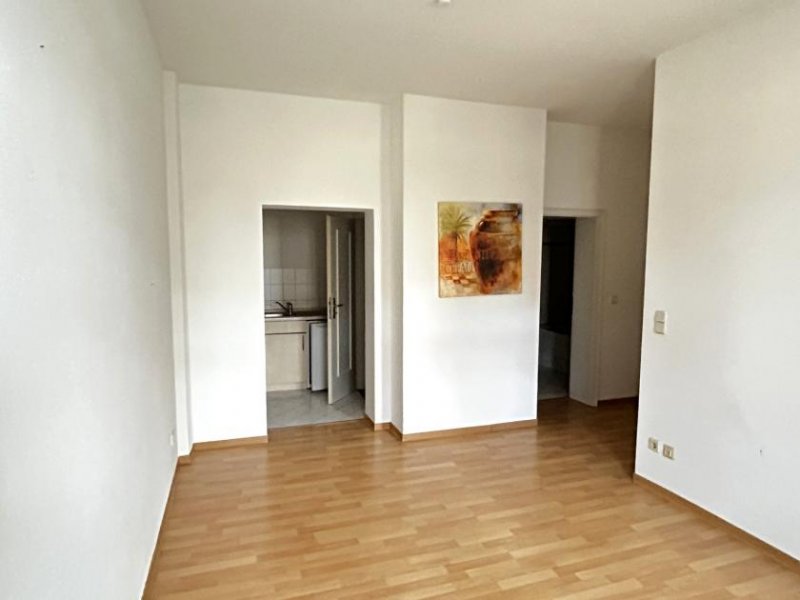 Glauchau 1,5-Raumwhg. mit EBK und Stpl. in historischem Villenviertel! Wohnung mieten