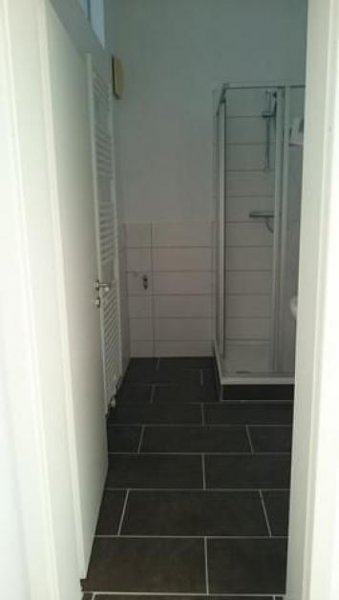 Glauchau Großzügige 2-Zimmer mit Laminat, sep. WC und Dusche im Zentrum Wohnung mieten