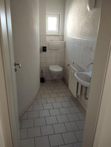 Glauchau Großzügige 3-Zimmer mit Einbauküche, Laminat, sep. WC und Wannenbad im Zentrum! Wohnung mieten