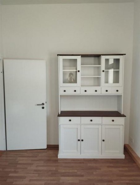 Glauchau Großzügige 3-Zimmer mit Einbauküche, Laminat, sep. WC und Wannenbad im Zentrum! Wohnung mieten