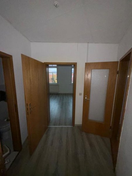 Meerane Gemütliche 3,5-Zimmer mit Laminat, SP, Wanne und Dusche in guter Lage! Wohnung mieten