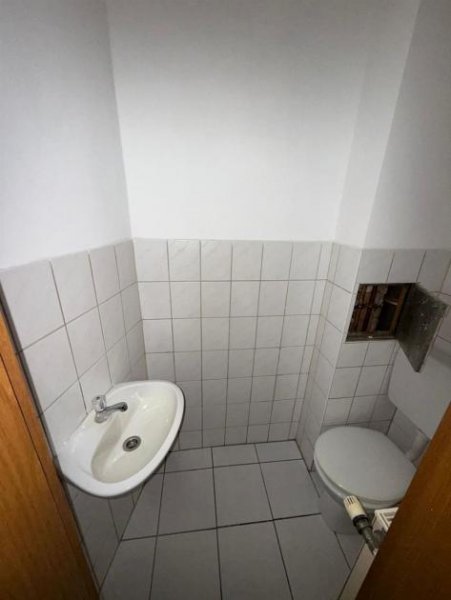 Meerane Gemütliche 3,5-Zimmer mit Laminat, SP, Wanne und Dusche in guter Lage! Wohnung mieten