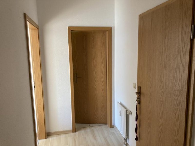 Fraureuth ab 01.07.26! Fraureuth, schöne 2-Zimmer Erdgeschosswohnung mit Balkon, Stellplatz optional Wohnung mieten