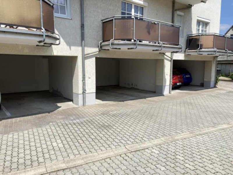 Fraureuth Erstbezug! Fraureuth; Schöne frisch renovierte 3-Zimmer Dachgeschosswohnung mit Balkon! Wohnung mieten