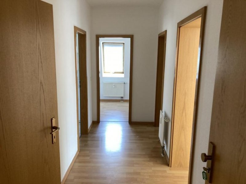 Fraureuth Fraureuth, schöne 3-Zimmer Dachgeschoßwohnung mit Balkon, Stellplatz optional Wohnung mieten
