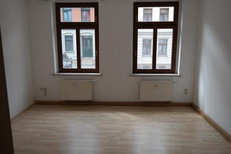 Reichenbach im Vogtland * Günstige 1-Zimmer mit Einbauküche, Laminat und Dusche * Wohnung mieten