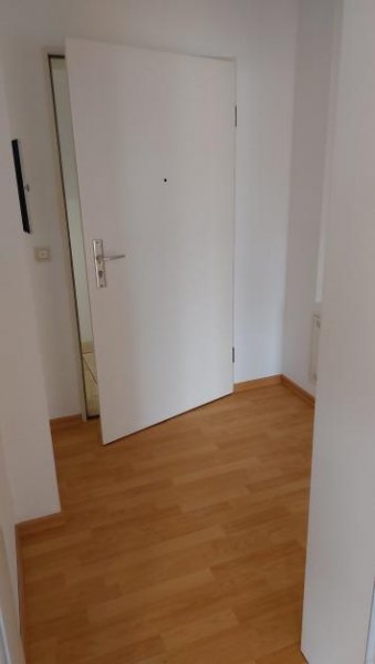 Plauen 2-Raum Wohnung in zentrumsnaher Lage - 1. OG mit Aufzug und Balkon Wohnung mieten