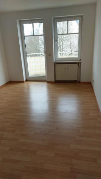 Plauen 2-Raum Wohnung in zentrumsnaher Lage - 1. OG mit Aufzug und Balkon Wohnung mieten