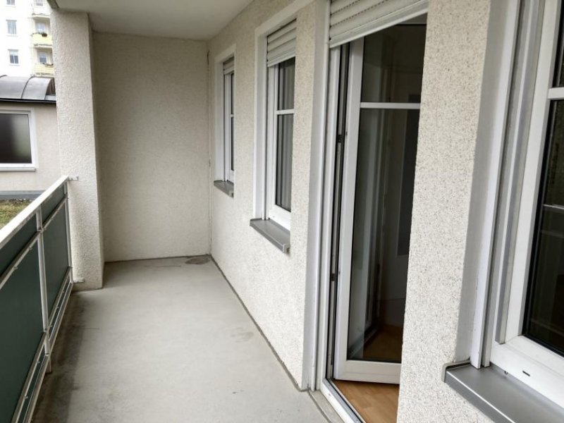 Plauen Schöne 1,5-Raum-Whg. mit Fahrstuhl, Balkon u. TG-Stpl. in zentrumsnaher Lage! Wohnung mieten