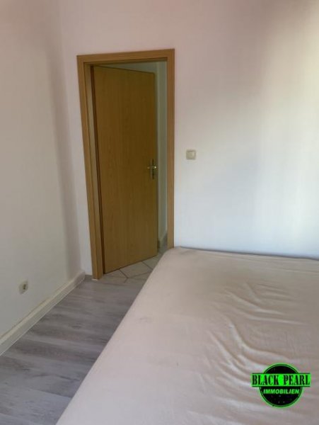 Plauen Wunderschöne renovierte Wohnung inkl. Einbauküche und teilmöbliert Wohnung mieten