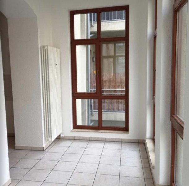 Chemnitz * Große 3-Zimmer mit Laminat, Wanne und Wintergarten in guter Zentrumslage!* Wohnung mieten