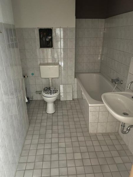 Chemnitz Großzügige 2-Zi. mit Wanne und Balkon in Uni und-Zentrumsnähe! Wohnung mieten