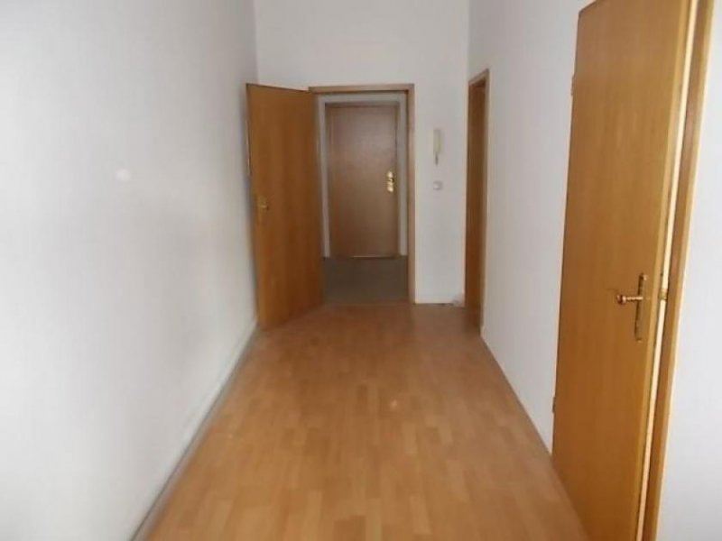 Chemnitz Großzügige 2-Zi.mit Wanne und Laminat im Zentrum! SP mgl. Wohnung mieten