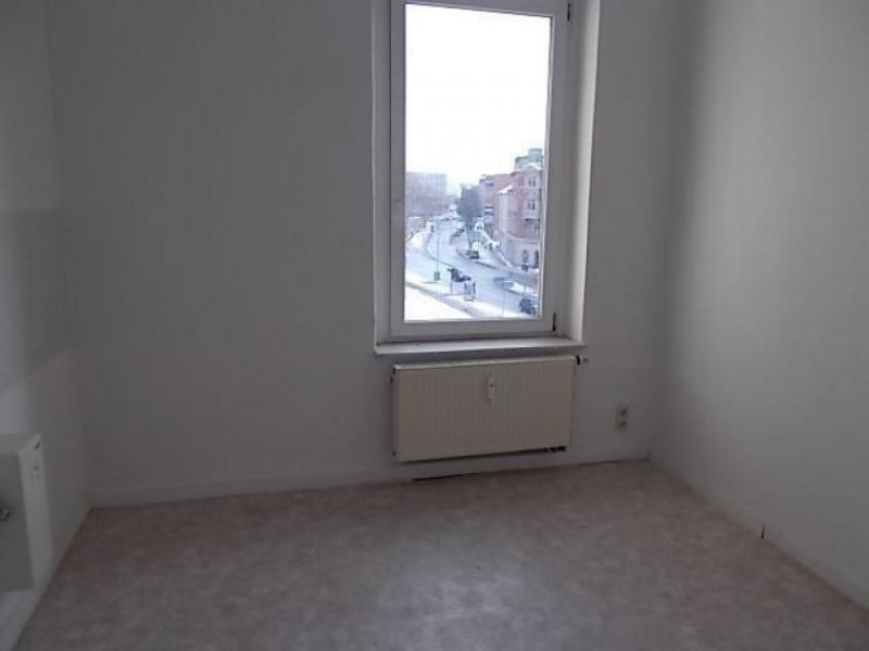 Chemnitz Großzügige 2-Zi.mit Wanne und Laminat im Zentrum! SP mgl. Wohnung mieten