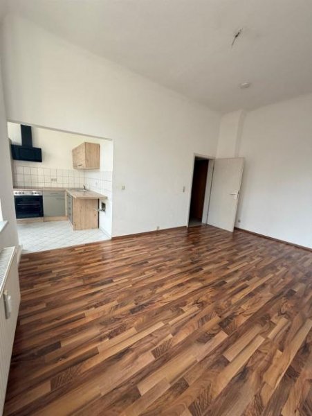 Chemnitz Günstige 1-Zimmer mit Laminat und Wanne in zentraler Lage! Vormieter verkauft EBK Wohnung mieten