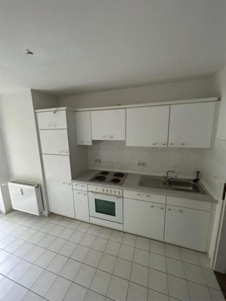 Chemnitz 2-Zimmer mit Einbauküche, Balkon, Dusche und Laminat zum Toppreis! Wohnung mieten