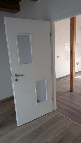 Chemnitz Gemütliche DG 2,5-Zimmer mit Wanne, offener Küche und Laminat in Bestlage! Wohnung mieten