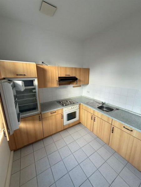 Chemnitz Großzügige 2-Zimmer mit Balkon, EBK, Laminat und Wanne in sehr guter Lage! Wohnung mieten