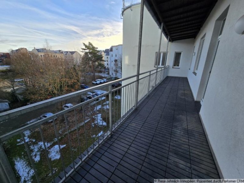 Chemnitz Großzügige 4-Raum-Wohnung mit XXL-Balkon, Riesenbad und großer Wohnküche in Toplage Wohnung mieten