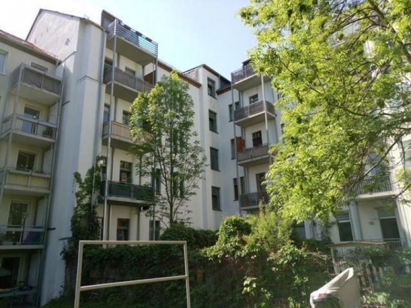 Chemnitz Großzügige DG 1-Zimmer mit Laminat und Wanne in sehr guter Lage Wohnung mieten