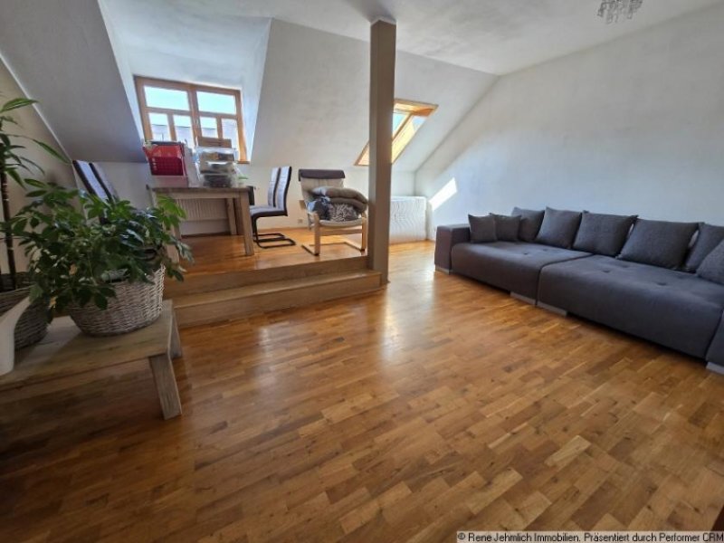 Chemnitz Tolle 3 Raum Wohnung im Dachgeschoß Wohnung mieten