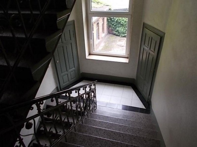 Chemnitz Gemütliche und vollmöblierte DG 3-Zi. mit Laminat, EBK und Wannenbad in Chemnitzer Toplage! Wohnung mieten