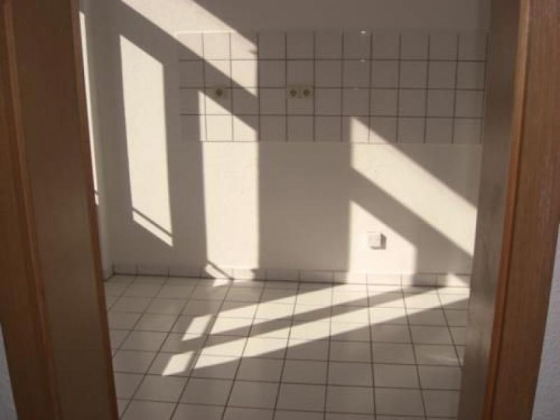 Chemnitz * Großzügige 1-Zimmer mit neuem Laminat und Wannenbad im Zentrum! * Wohnung mieten