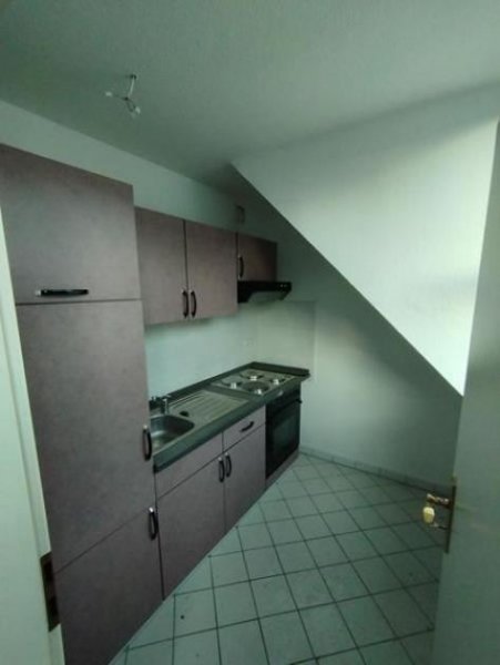 Chemnitz Großzügige 1-Zimmer mit EBK, Laminat, Aufzug und TG-Stellplatz in sehr guter Lage Wohnung mieten