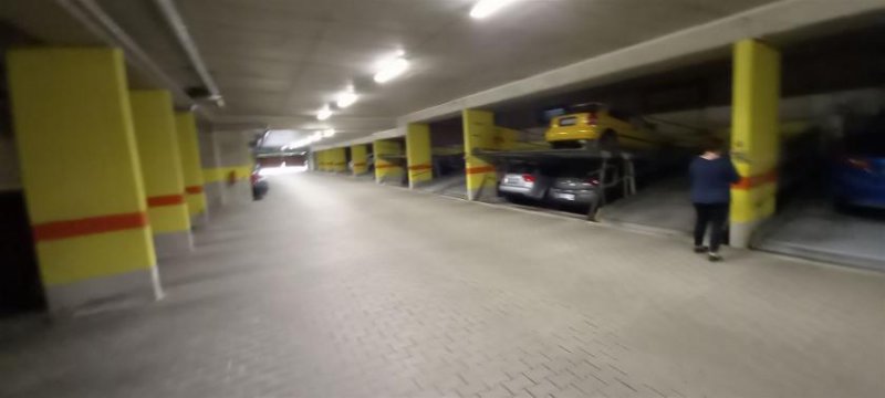 Chemnitz Großzügige 2-Zimmer mit Wannenbad, Balkon, Aufzug, Tiefgarage und Abstellraum am Küchwald Wohnung mieten