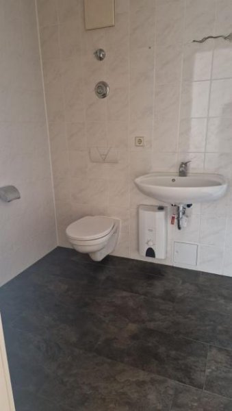 Chemnitz Großzügige 2-Zimmer mit Wannenbad, Terrasse, Tiefgarage und Abstellraum Wohnung mieten