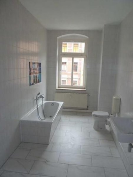 Chemnitz Großzügige 5-Zimmerwohnung mit 2 Balkonen, 2 Bädern, SP und Laminat in guter Lage! Wohnung mieten