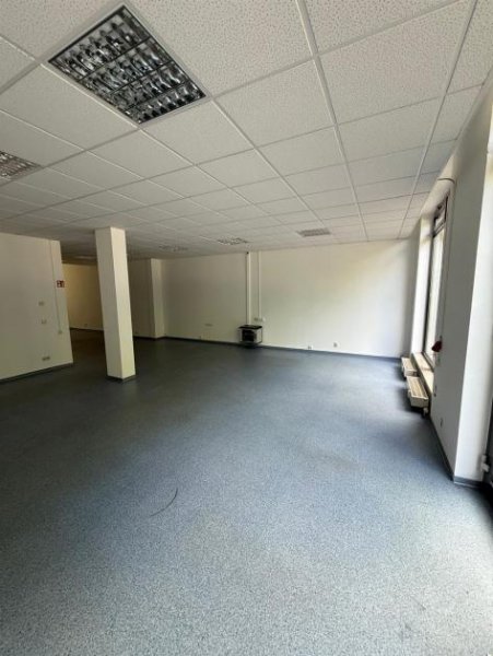 Chemnitz Großzügiger Laden mit Backoffice, Terrasse und Küche in frequentierter Lage Gewerbe mieten